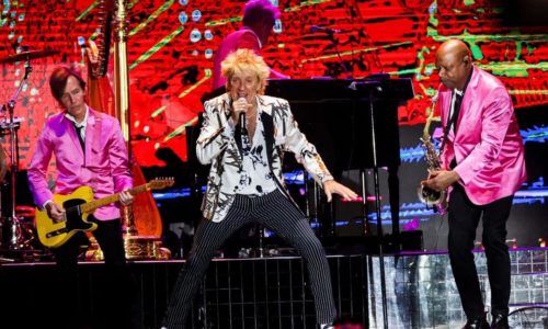 Rod Stewart, hizo vibrar por completo el Foro de las Estrellas.