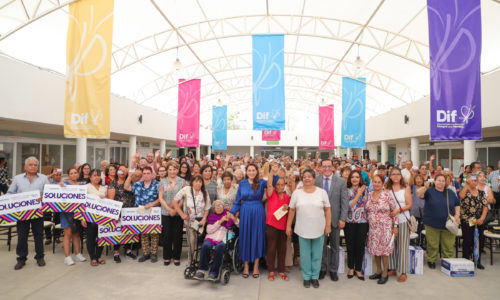 ENTREGA TERE JIMÉNEZ LA TARJETA SOLUCIONES A ADULTOS MAYORES, PODRÁN ACCEDER A DESCUENTOS Y SERVICIOS PREFERENCIALES