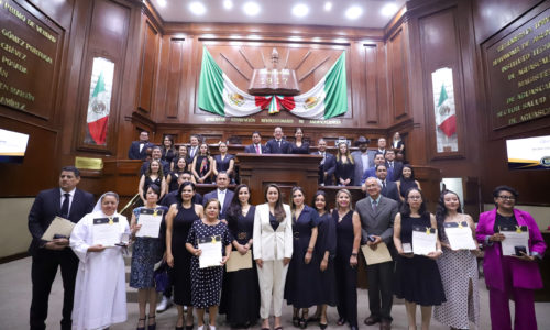 JUNTO CON DIPUTADOS RECONOCE TERE JIMÉNEZ A QUIENES HACEN DE AGUASCALIENTES EL GIGANTE DE MÉXICO