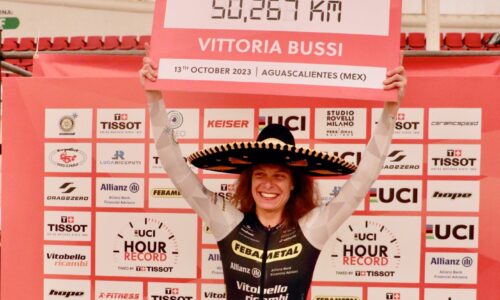 VITTORIA BUSSI VUELVE A ROMPER RÉCORD MUNDIAL DE CICLISMO EN AGUASCALIENTES