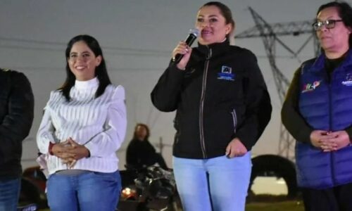 Aurora Jiménez Esquivel, visitó a los vecinos del Fracc. Rodolfo Landeros en el marco de la “Macroposada 2023”