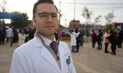 Los trabajadores de la salud desempeñan un papel fundamental en el Gigante de México, porque brindan atención médica, bienestar y tranquilidad a los habitantes de Aguascalientes.