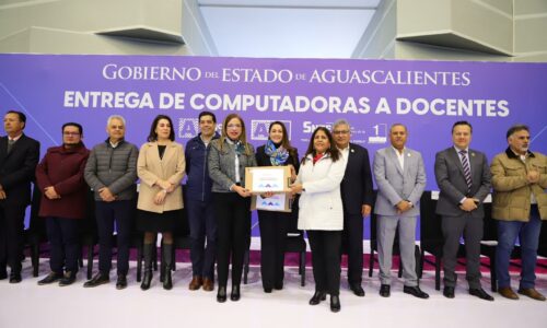 CON UNA INVERSIÓN HISTÓRICA DE 275 MILLONES DE PESOS, TERE JIMÉNEZ ENTREGA 43 MIL EQUIPOS DE CÓMPUTO PARA FORTALECER LA EDUCACIÓN EN AGUASCALIENTES