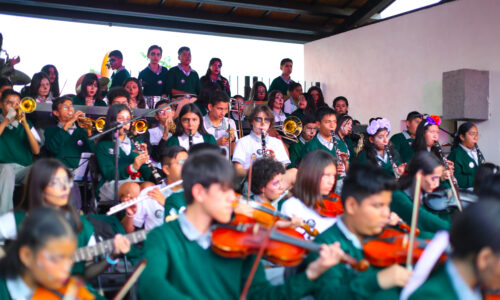 ESTUDIANTES FORMARÁN EL MARIACHI MONUMENTAL GIGANTES DE AGUASCALIENTES