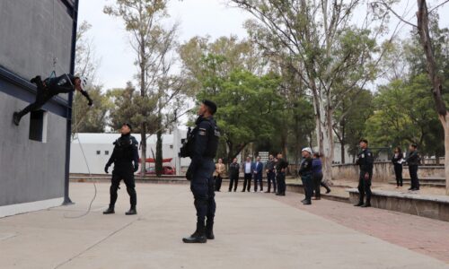 NUEVOS POLICÍAS SON ENTRENADOS BAJO PARÁMETROS INTERNACIONALES