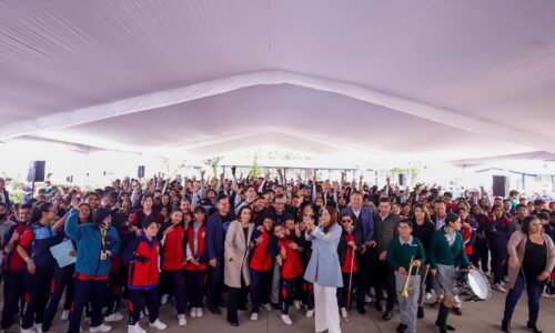 TERE JIMÉNEZ ENTREGA MATERIALES FIRST LEGO LEAGUE A ESTUDIANTES DE AGUASCALIENTES