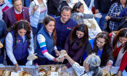 COMPARTE TERE JIMÉNEZ ROSCA DE REYES GIGANTE CON LAS FAMILIAS DE AGUASCALIENTES