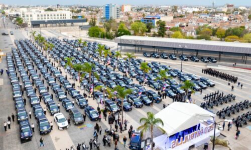 CON MÁS DE 119 MILLONES DE PESOS, TERE JIMÉNEZ ENTREGA 300 NUEVAS UNIDADES PARA LA POLICÍA DE AGUASCALIENTES