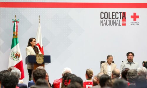 ENCABEZA TERE JIMÉNEZ BANDERAZO A LA COLECTA ANUAL DE LA CRUZ ROJA