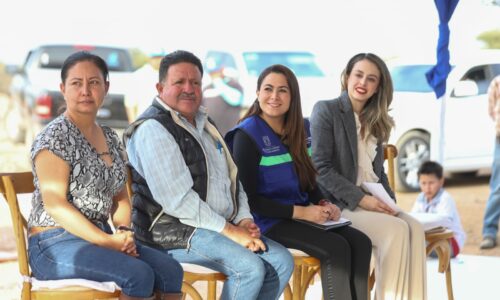 ENTREGA TERE JIMÉNEZ LA NUEVA CARRETERA QUE CONECTARÁ CLAVELLINAS Y SAN ANTONIO DE LOS MARTÍNEZ EN ASIENTOS