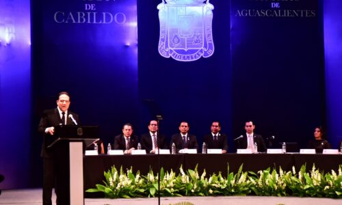 JOSÉ JUAN SÁNCHEZ BARBA RINDIÓ PROTESTA COMO PRESIDENTE MUNICIPAL DE AGUASCALIENTES