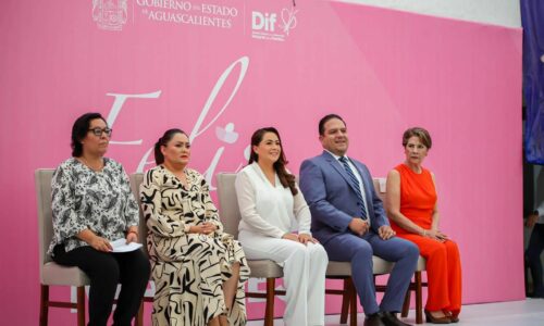 CONVIVE TERE JIMÉNEZ CON ABUELITAS DE AGUASCALIENTES POR EL DÍA DE LAS MADRES