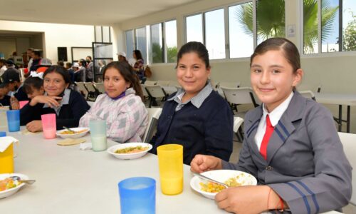 COMEDORES ESCOLARES PROMUEVEN UN MEJOR RENDIMIENTO DE LAS Y LOS ESTUDIANTES