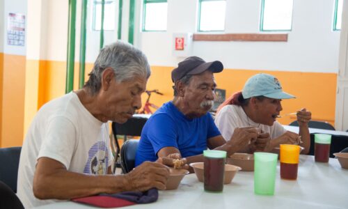 “NUESTROS ADULTOS MAYORES MERECEN LO MEJOR Y SEGUIREMOS TRABAJANDO POR SU BIENESTAR”: TERE JIMÉNEZ