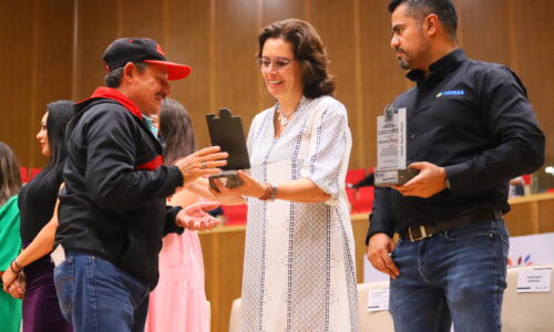 RECONOCE MUNICIPIO DE AGUASCALIENTES A TRABAJADORES CON MAYOR ANTIGÜEDAD EN EL SERVICIO PÚBLICO