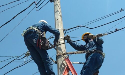 REFUERZA MUNICIPIO OPERATIVO DE RETIRO DE CABLES EN LA ZONA CENTRO