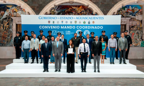 EN AGUASCALIENTES, LA GOBERNADORA Y PRESIDENTES MUNICIPALES FIRMAN CONVENIO PARA FORMALIZAR MANDO COORDINADO DE SEGURIDAD