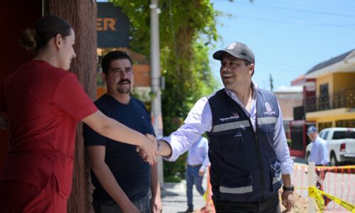 SUPERVISA LEO MONTAÑEZ OBRAS DE REHABILITACIÓN DE LA RED DE ALCANTARILLADO