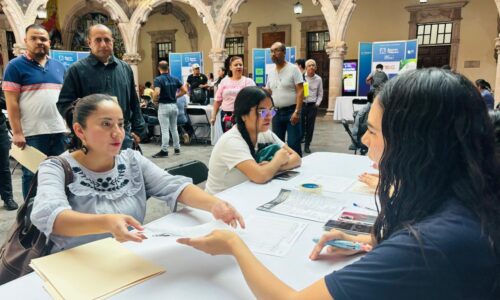 EN EL JUEVES DE BOLSA DE TRABAJO TAMBIÉN ENCONTRARÁS LA OPORTUNIDAD DE ESTUDIAR LA PREPA ABIERTA