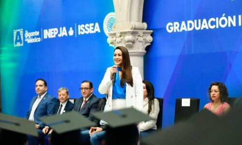 TERE JIMÉNEZ INSPIRA A GRADUADOS DEL PROGRAMA “REINTEGRA” A SEGUIR LUCHANDO POR SUS SUEÑOS