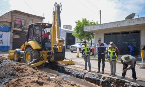 SUPERVISA LEO MONTAÑEZ OBRA DE REHABILITACIÓN HIDROSANITARIA EN LA COLONIA VICENTE GUERRERO