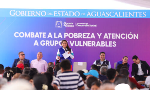 ENTREGA TERE JIMÉNEZ ALIMENTOS Y EQUIPAMIENTO PARA FORTALECER LOS COMEDORES COMUNITARIOS DE LAS CASAS DEL BIEN COMÚN