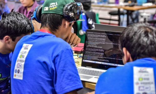 260 UNIVERSITARIOS PRESENTARON PROYECTOS DE INNOVACIÓN PARA EL C5i, EN EL HACKATÓN 2024