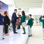 LEO MONTAÑEZ RINDE HONORES A LA BANDERA EN LA ESCUELA SECUNDARIA GENERAL No. 45